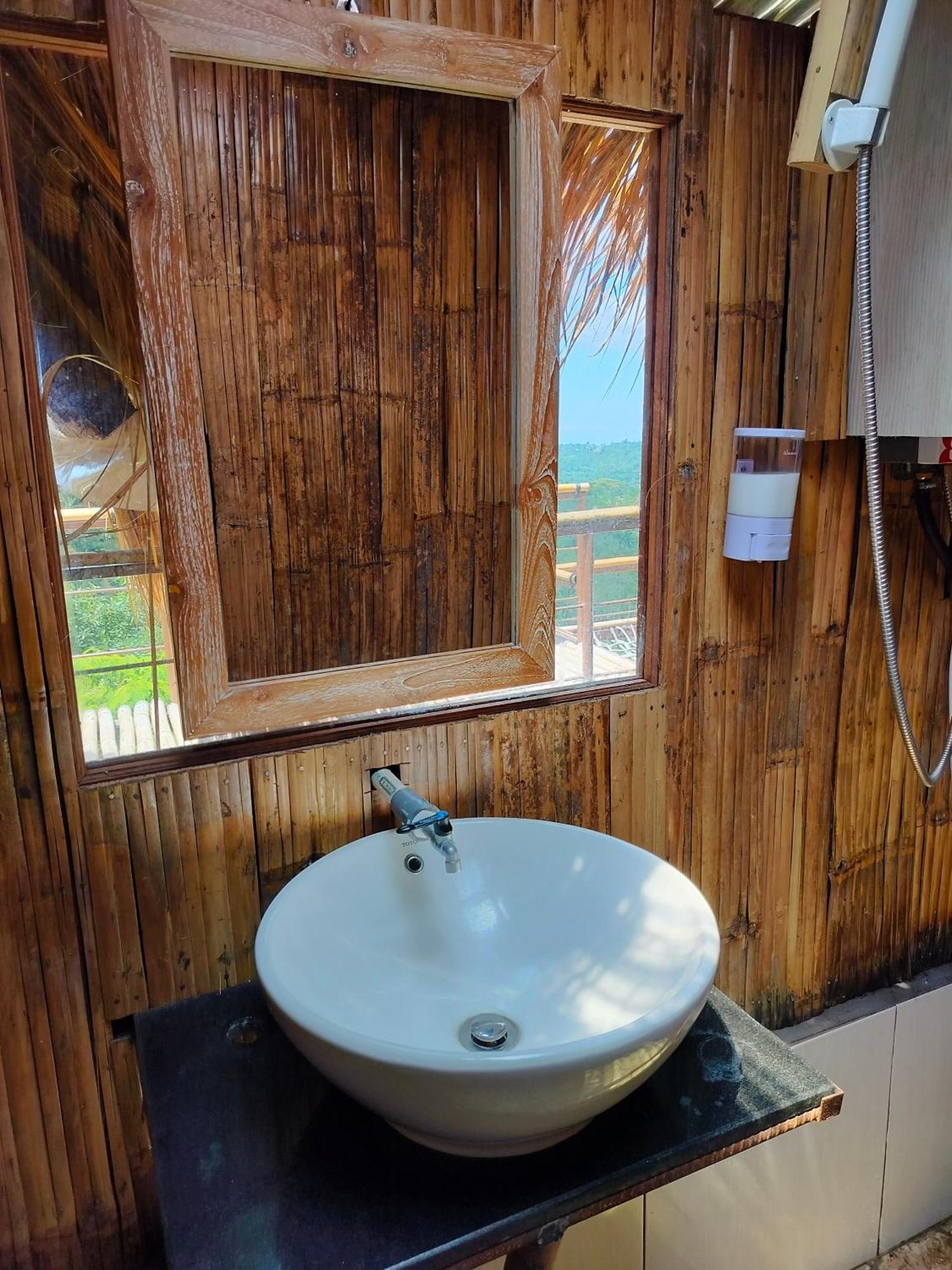 Wanagiri Sunset Glamping Hotel Gitgit Exterior photo