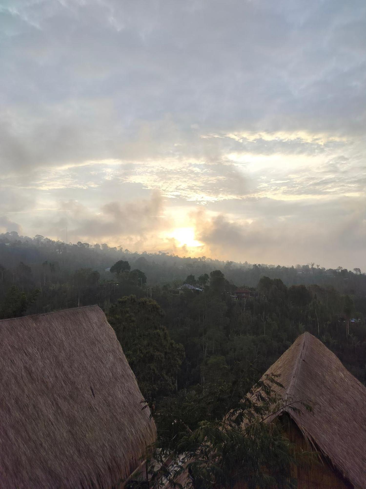 Wanagiri Sunset Glamping Hotel Gitgit Exterior photo