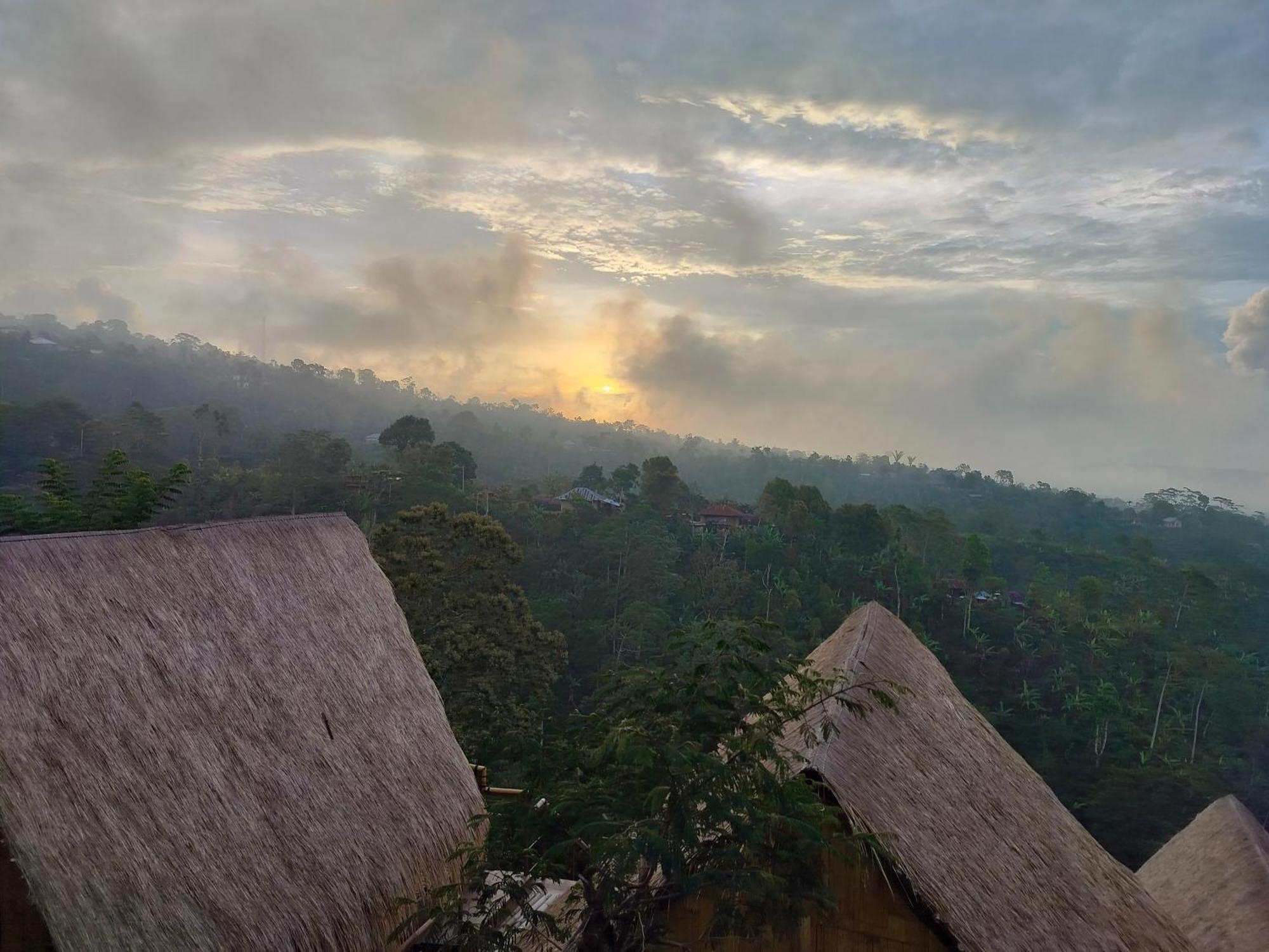 Wanagiri Sunset Glamping Hotel Gitgit Exterior photo