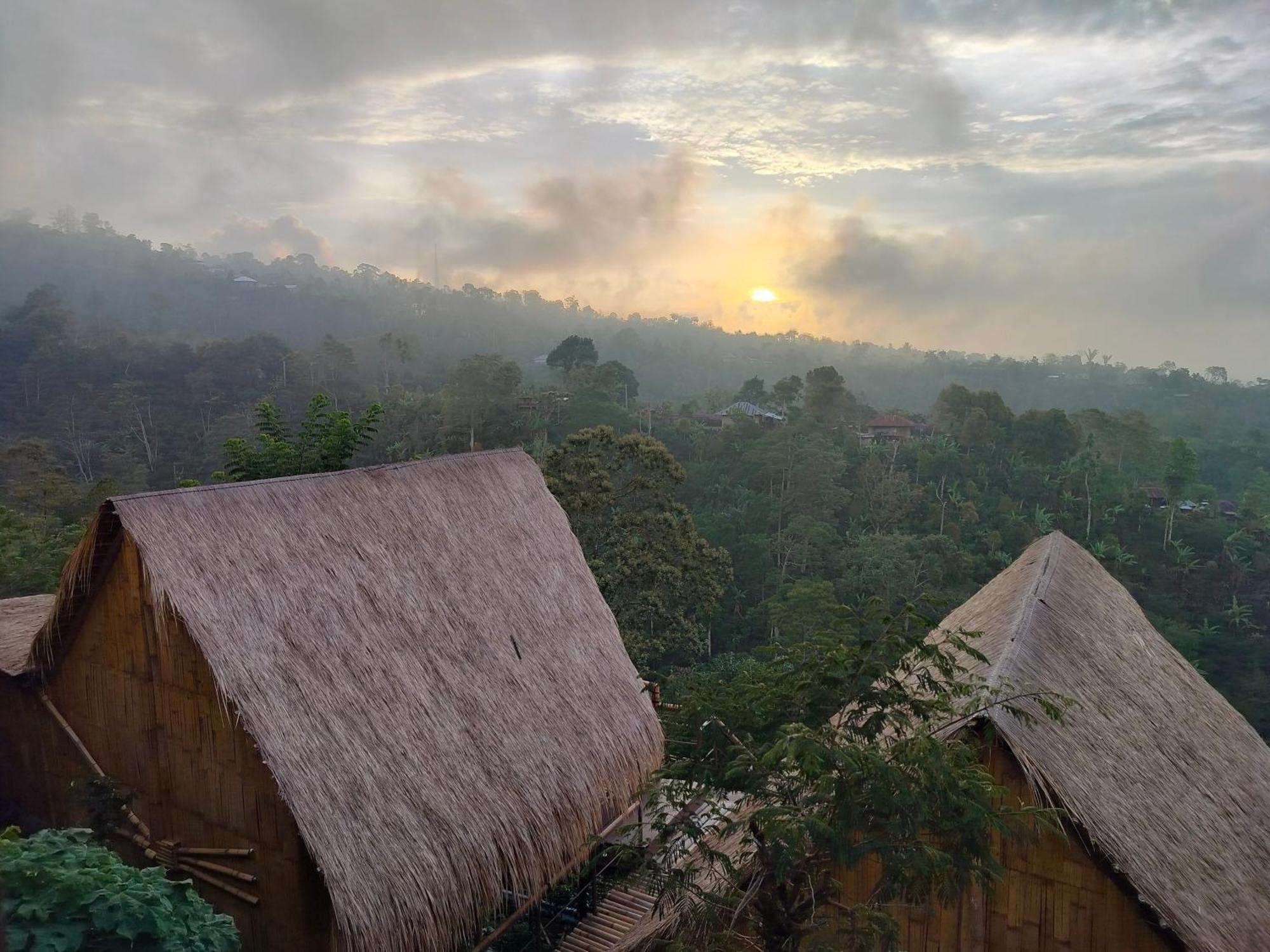 Wanagiri Sunset Glamping Hotel Gitgit Exterior photo