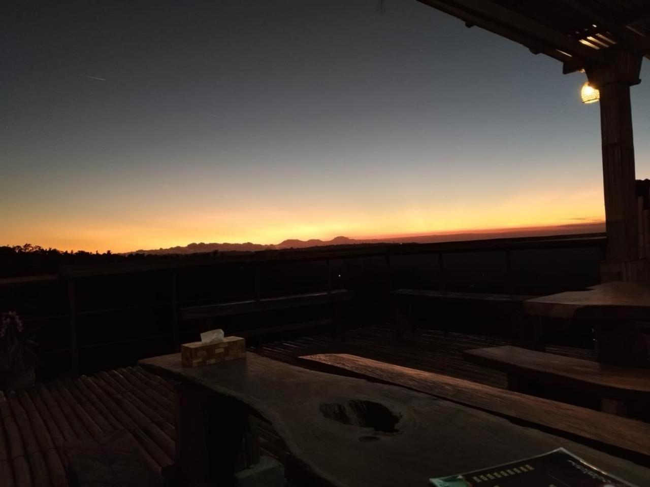 Wanagiri Sunset Glamping Hotel Gitgit Exterior photo